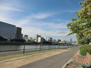 ../道草終了、第二ベンチから平野橋方面を見る